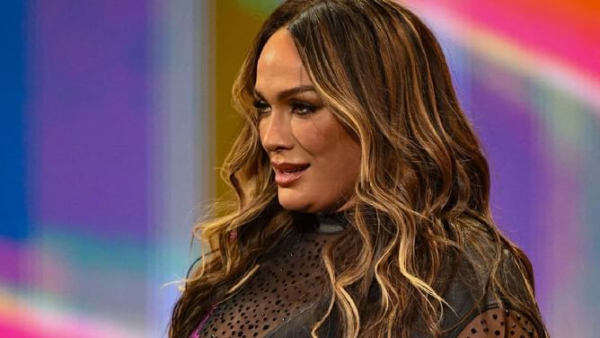 [PHOTO] Nia Jax changes her hair color