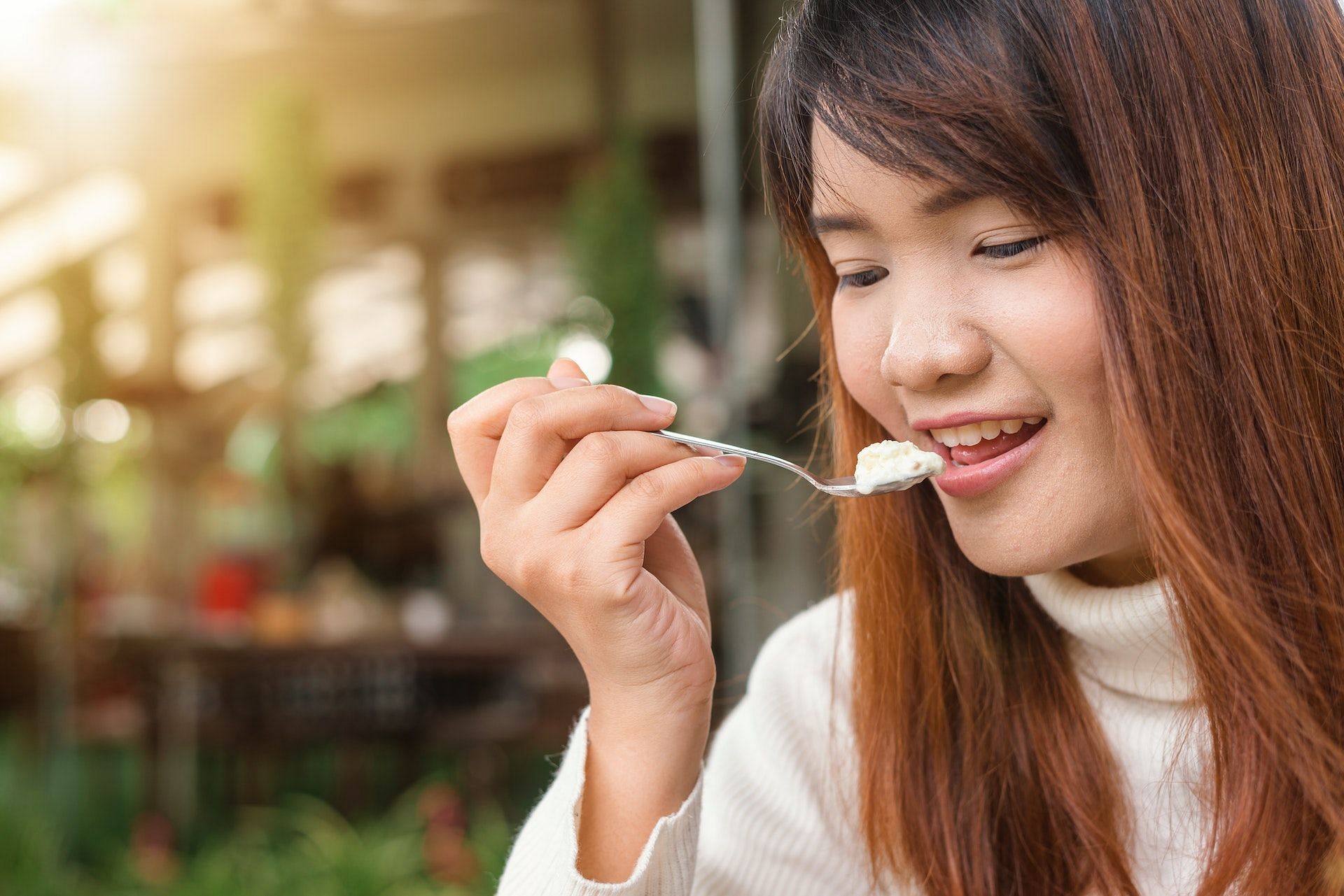 Eat yogurt. (Image via Pexels/Tirachard Kumtanom)