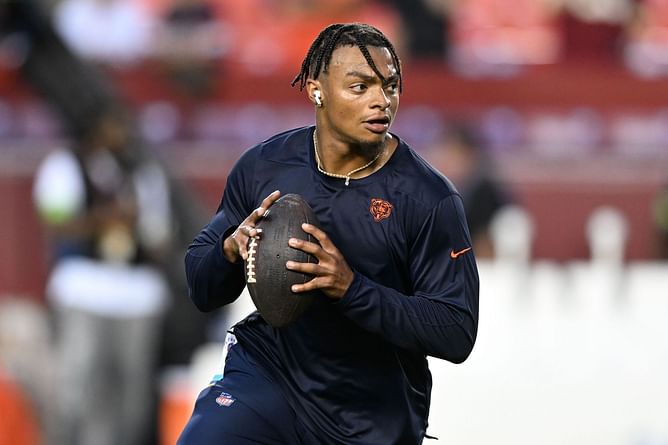 Is Justin Fields playing today? Bears QB’s status explored for Week 7