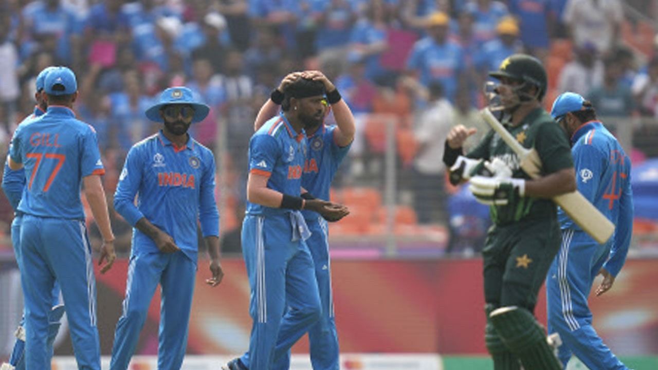 Team India celebrate Imam-ul-Haq&#039;s wicket. (Credits: Twitter)