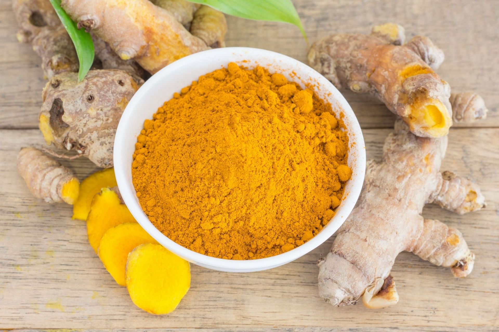 Tumeric shot is the juice of fresh turmeric. (Image via freepik/jigsawstocker)