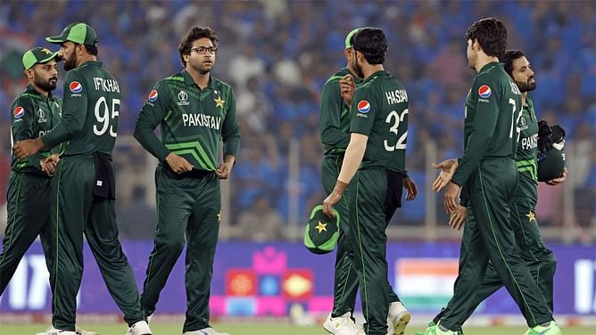"They weren't able to compete" - Ramiz Raja lashes out at Pakistan after crushing defeat to India in 2023 World Cup fixture