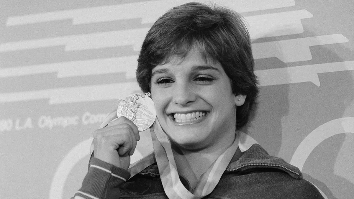 Mary Lou Retton with her 1984 Olympics medal (Image Courtesy: Getty Images)