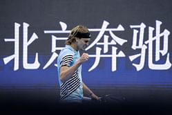 "Two and a half woman" - Alexander Zverev's girlfriend Sophia Thomalla sees the funnier side of things during Tokyo outing