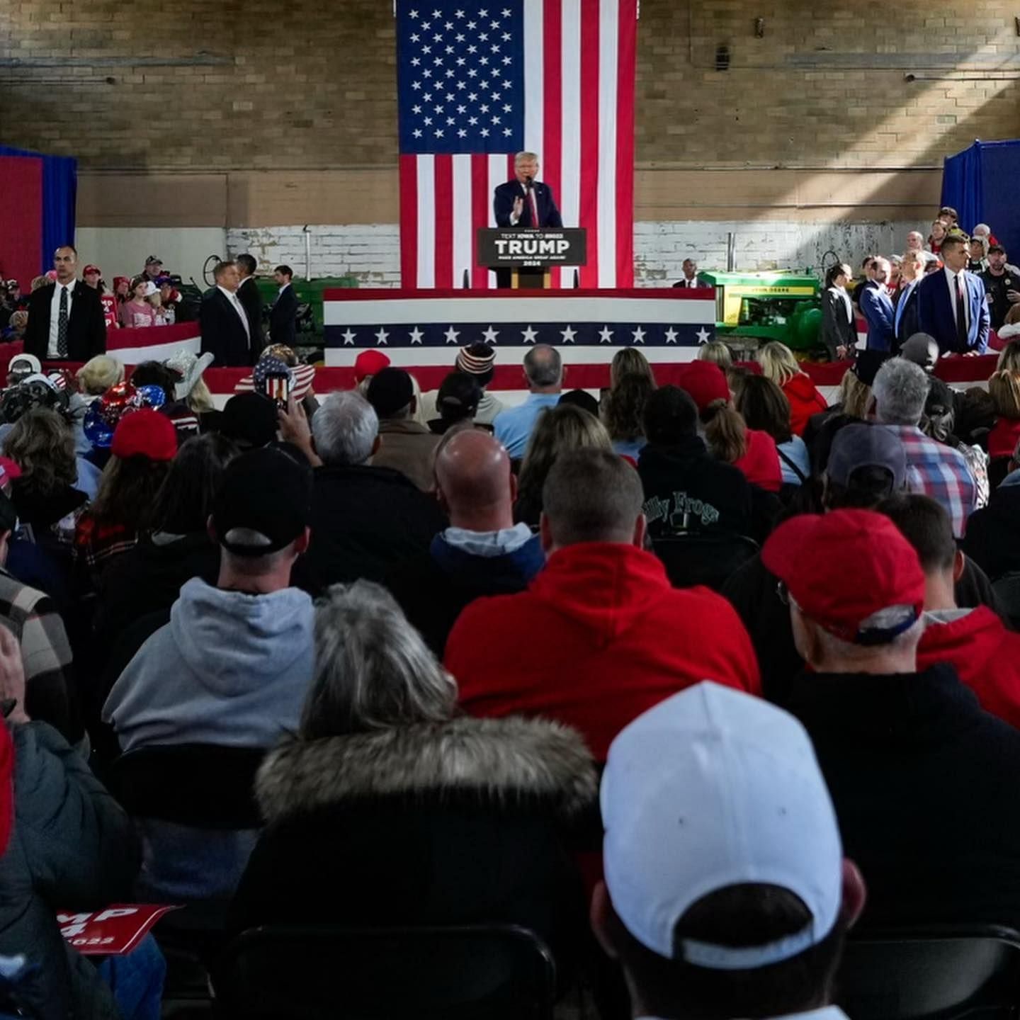 Donald Trump at a rally in Iowa (Image via Instagram/@realdonaldtrump)
