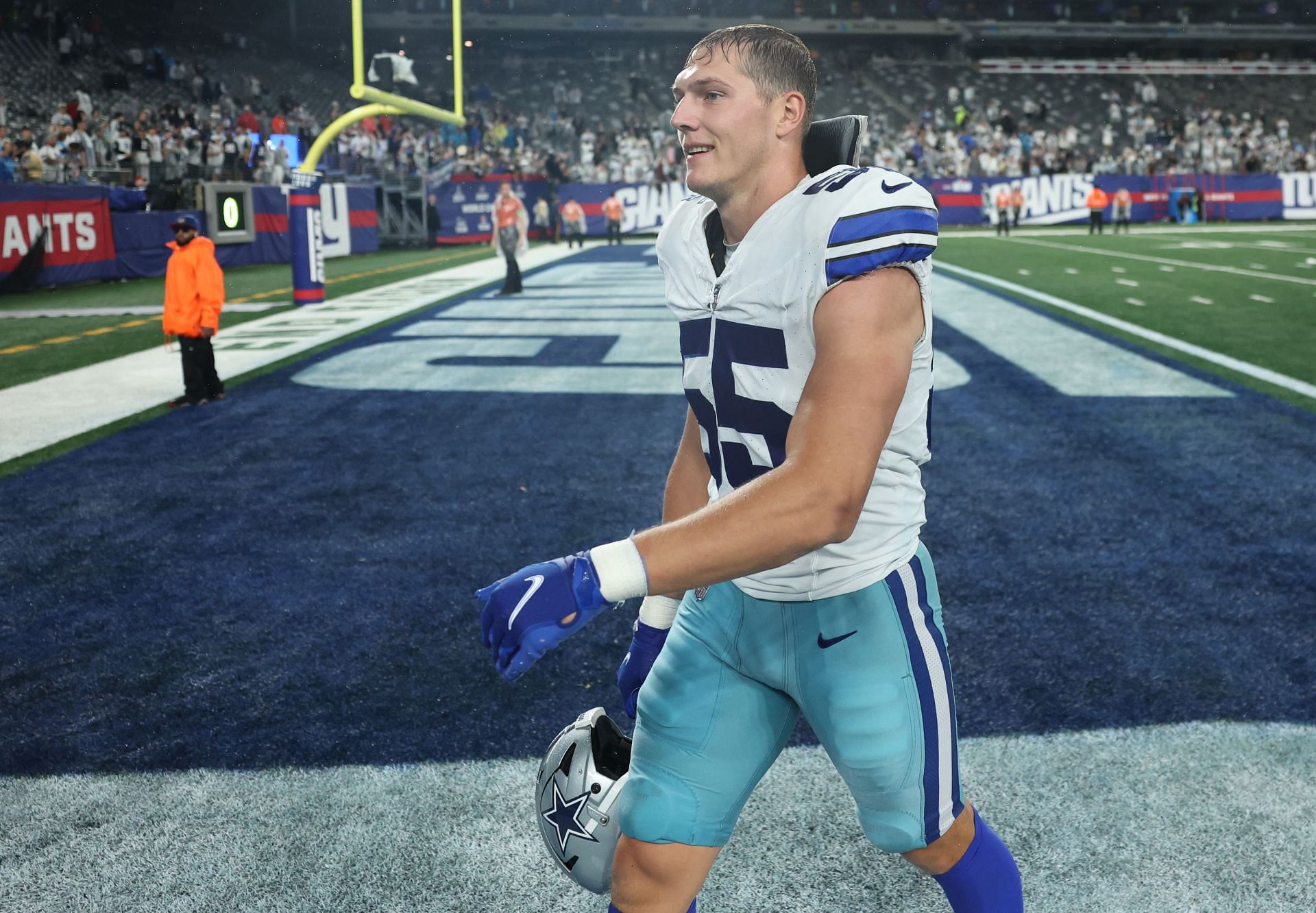 Dallas Cowboys LBs Leighton Vander Esch and Damone Clark Talk