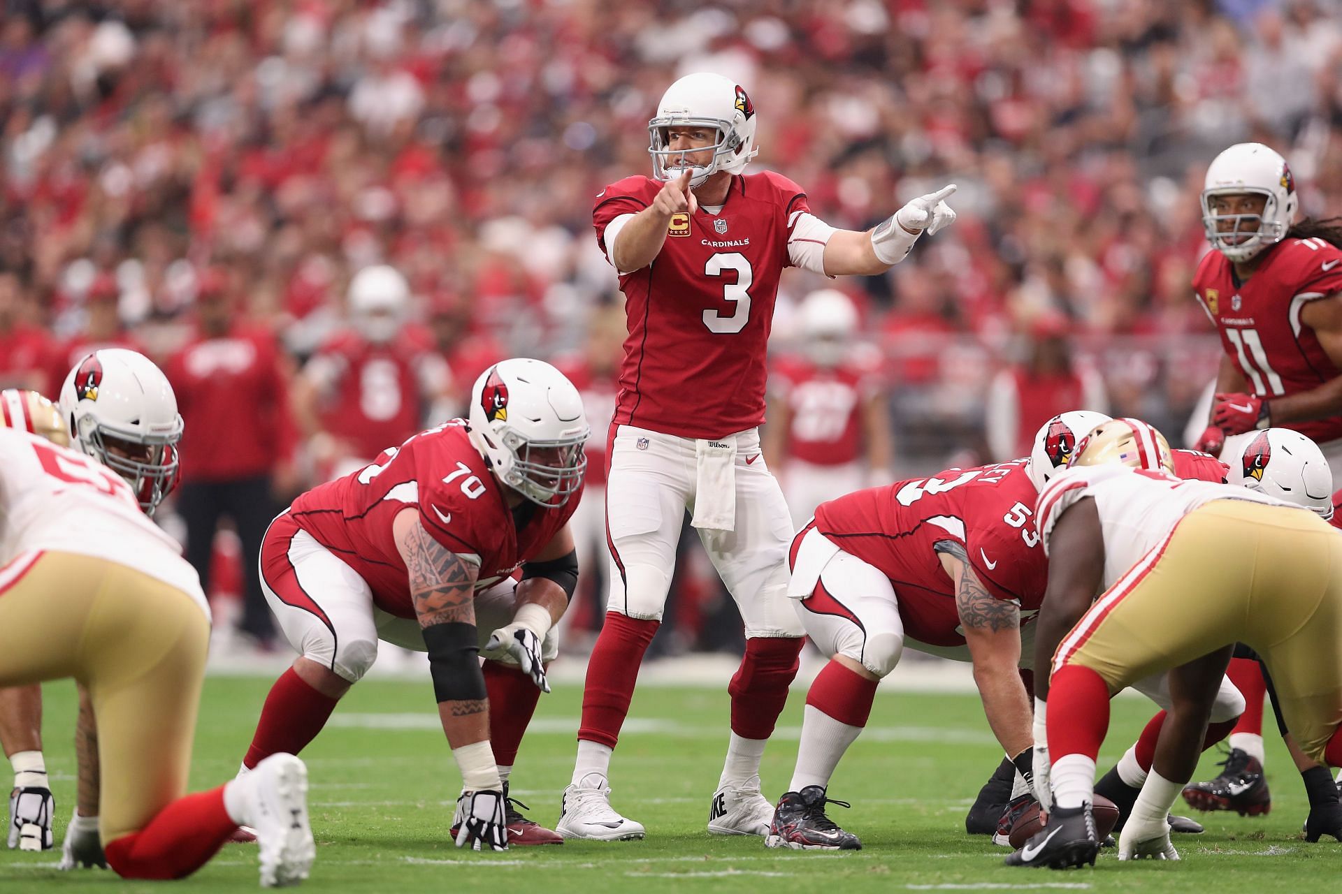 San Francisco 49ers v Arizona Cardinals:GLENDALE, AZ - OCTOBER 01: Quarterback Carson Palmer #3 of the Arizona Cardinals gestures during the first half of the NFL game against the San Francisco 49ers at the University of Phoenix Stadium on October 1, 2017 in Glendale, Arizona. (Photo by Christian Petersen/Getty Images)