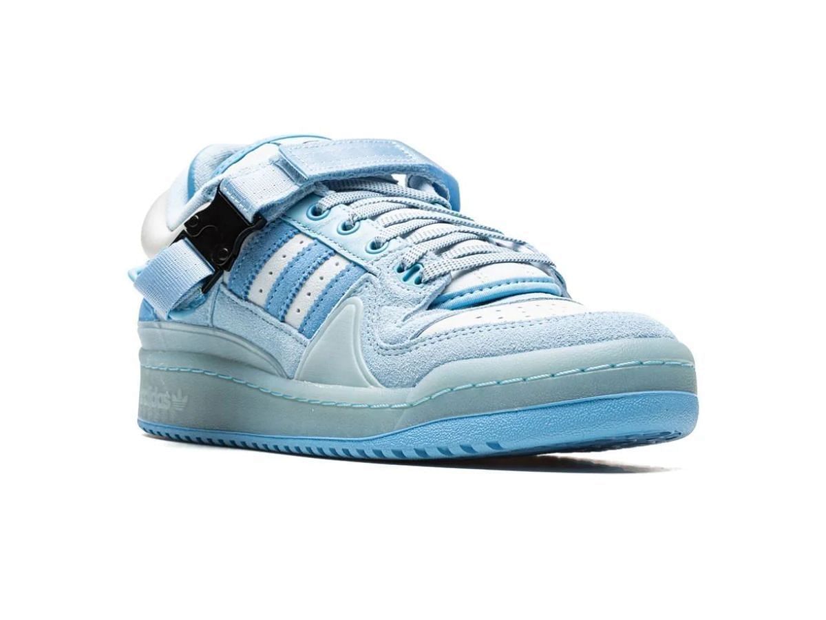 The Forum Buckle Low &quot;Blue Tint&quot;&#039; sneakers (Image via Adidas)