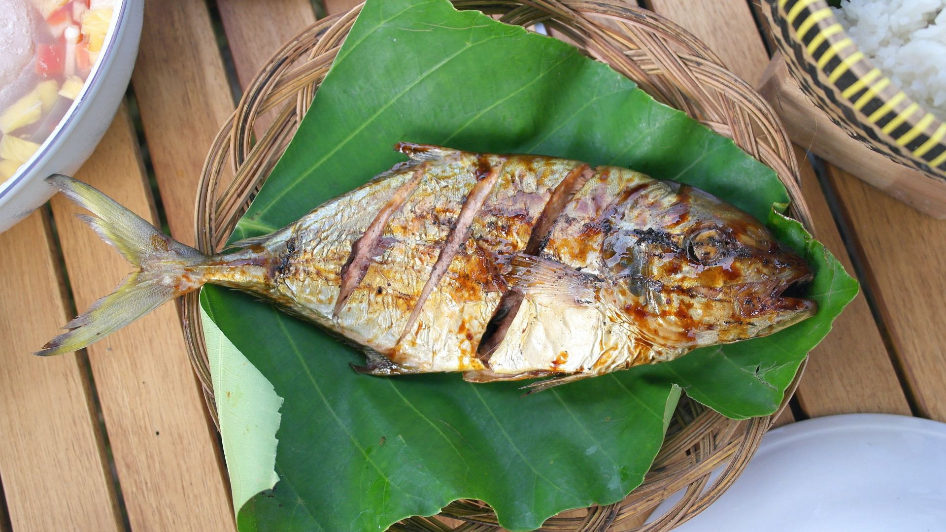 Fried fish (Image via Unsplash/Design4Business)