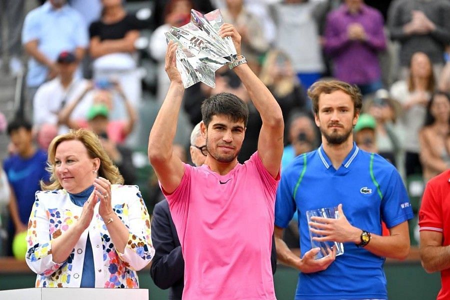Carlos Alcaraz and Daniil Medvedev pictured at the 2023 Indian Wells Masters