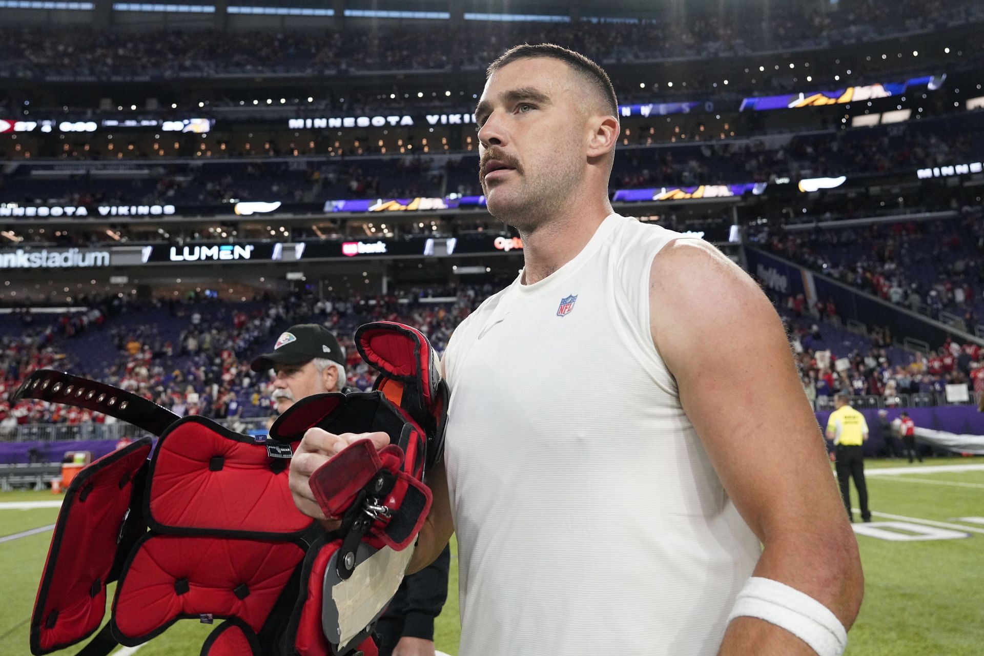 Travis Kelce at Kansas City Chiefs vs. Minnesota Vikings