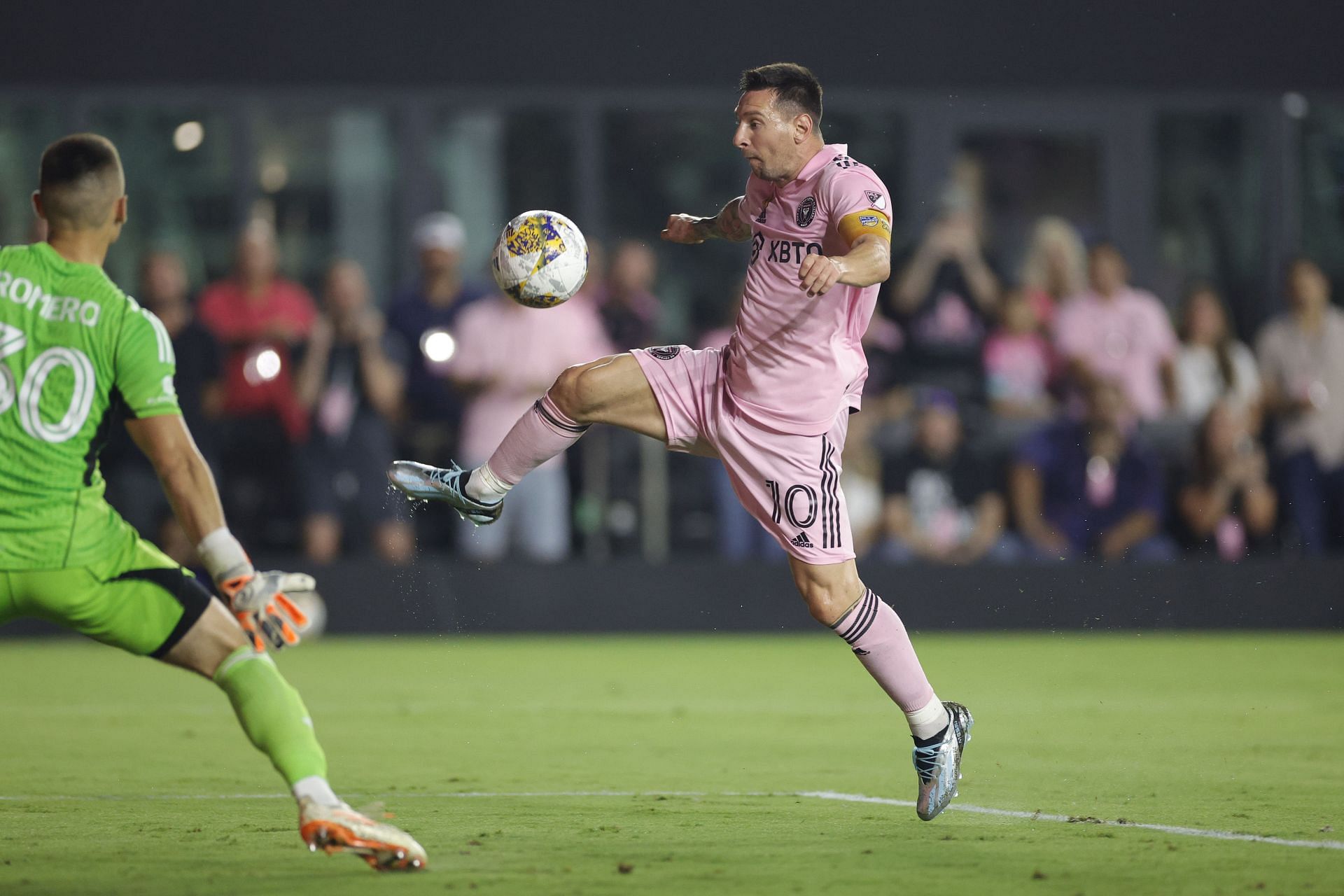 Lionel Messi (via Getty Images)