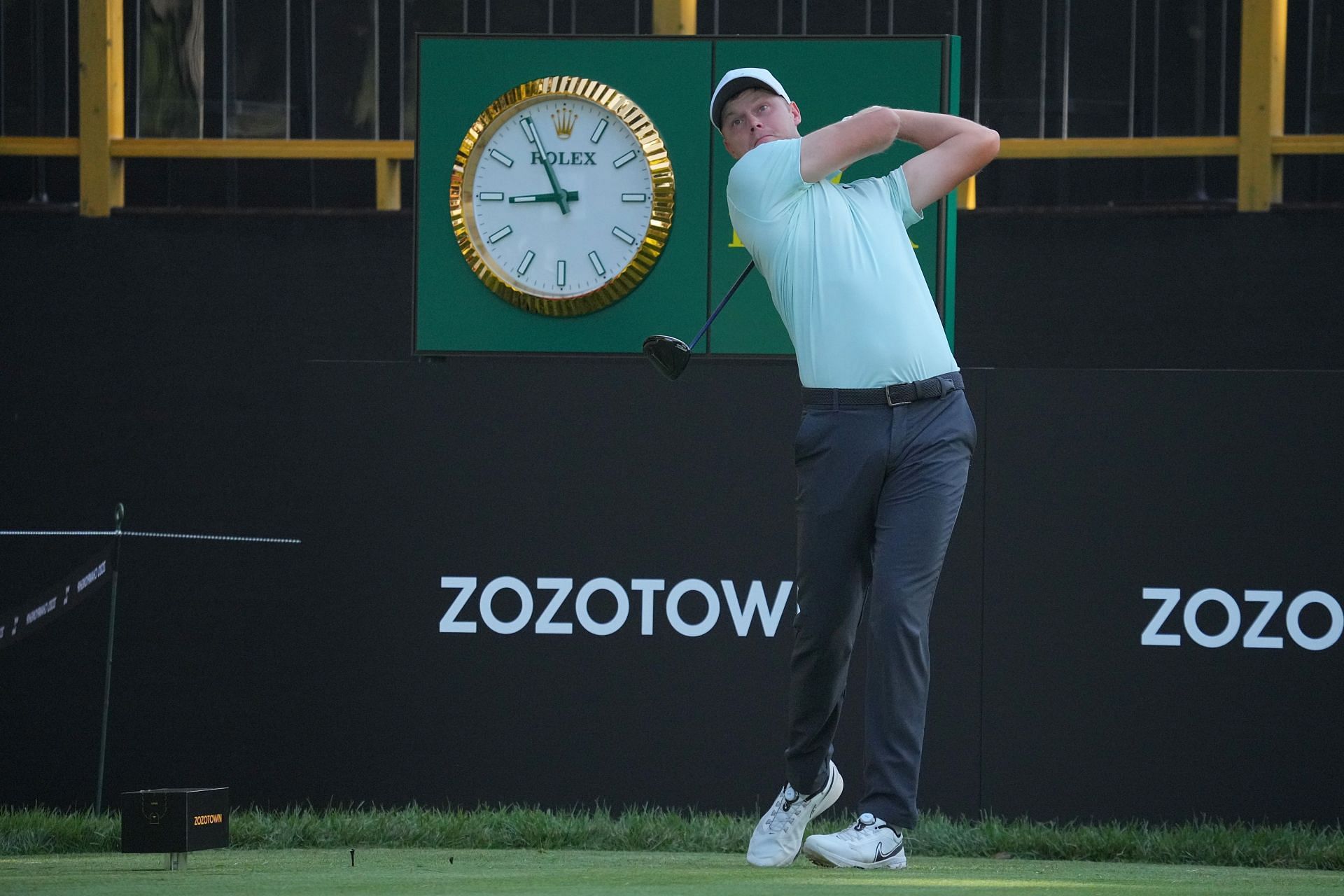 Cam Davis of Australia hits his tee shot on the 18th hole ahead of ZOZO Championship (Image via Getty)