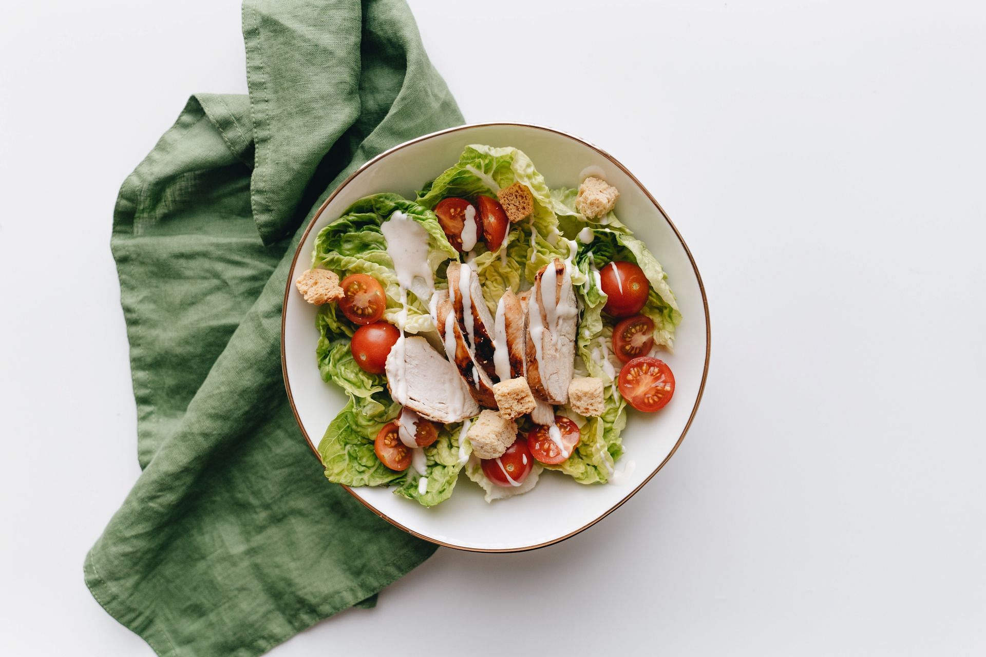 Healthy salad dressings (Image via Pexels/Alleksana)