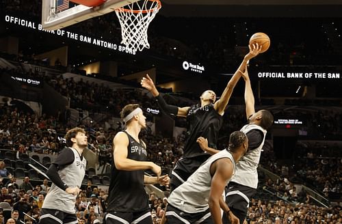 San Antonio Spurs Silver & Black Scrimmage