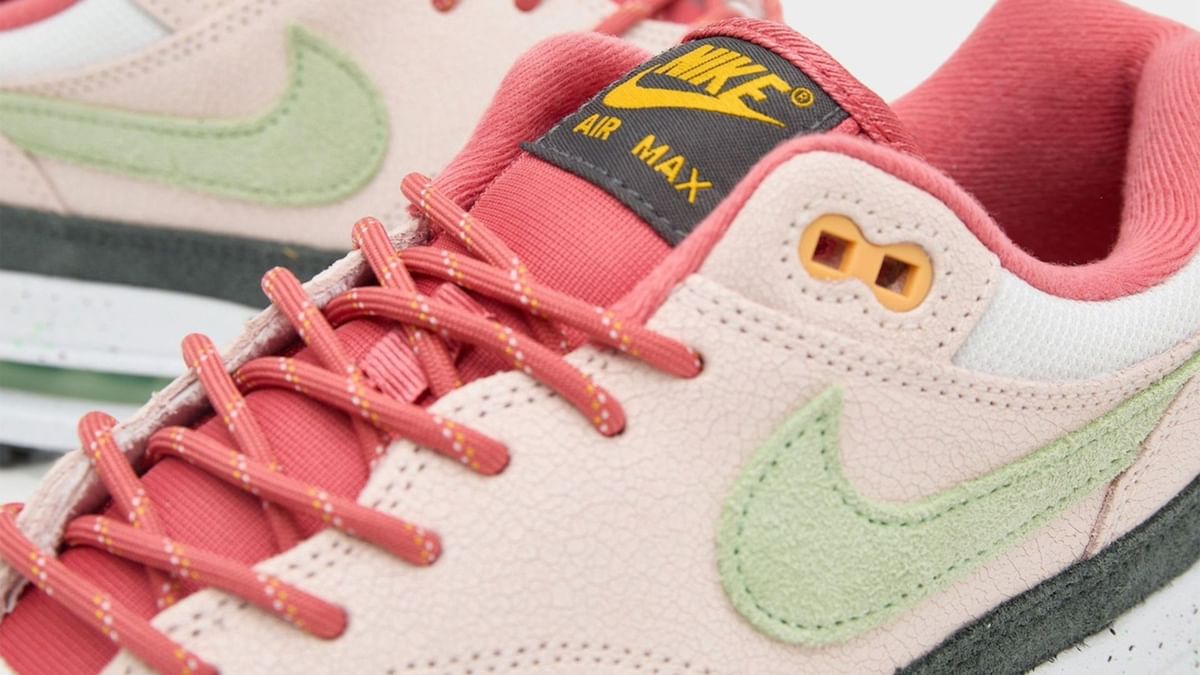 pink nike air vapor