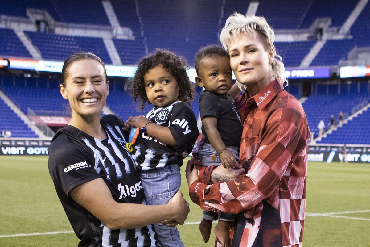 Sophia Bush Is Dating Soccer Star Ashlyn Harris