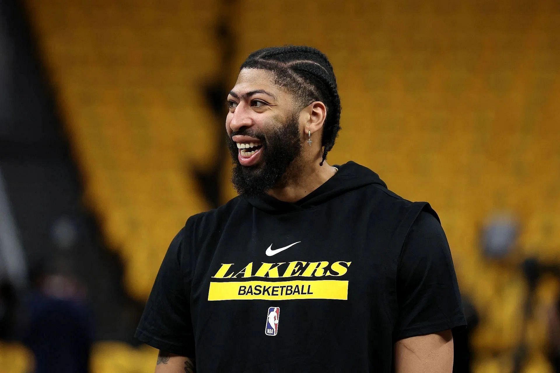 Anthony Davis is expected to play in the Los Angeles Lakers