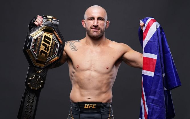 Alexander Volkanovski discloses if he'll still defend his title in Jan 2024 after taking competing at UFC 294 on short notice