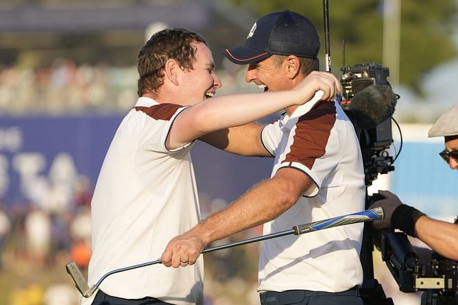 BMW Championship: Justin Rose throws out first pitch at Cubs game