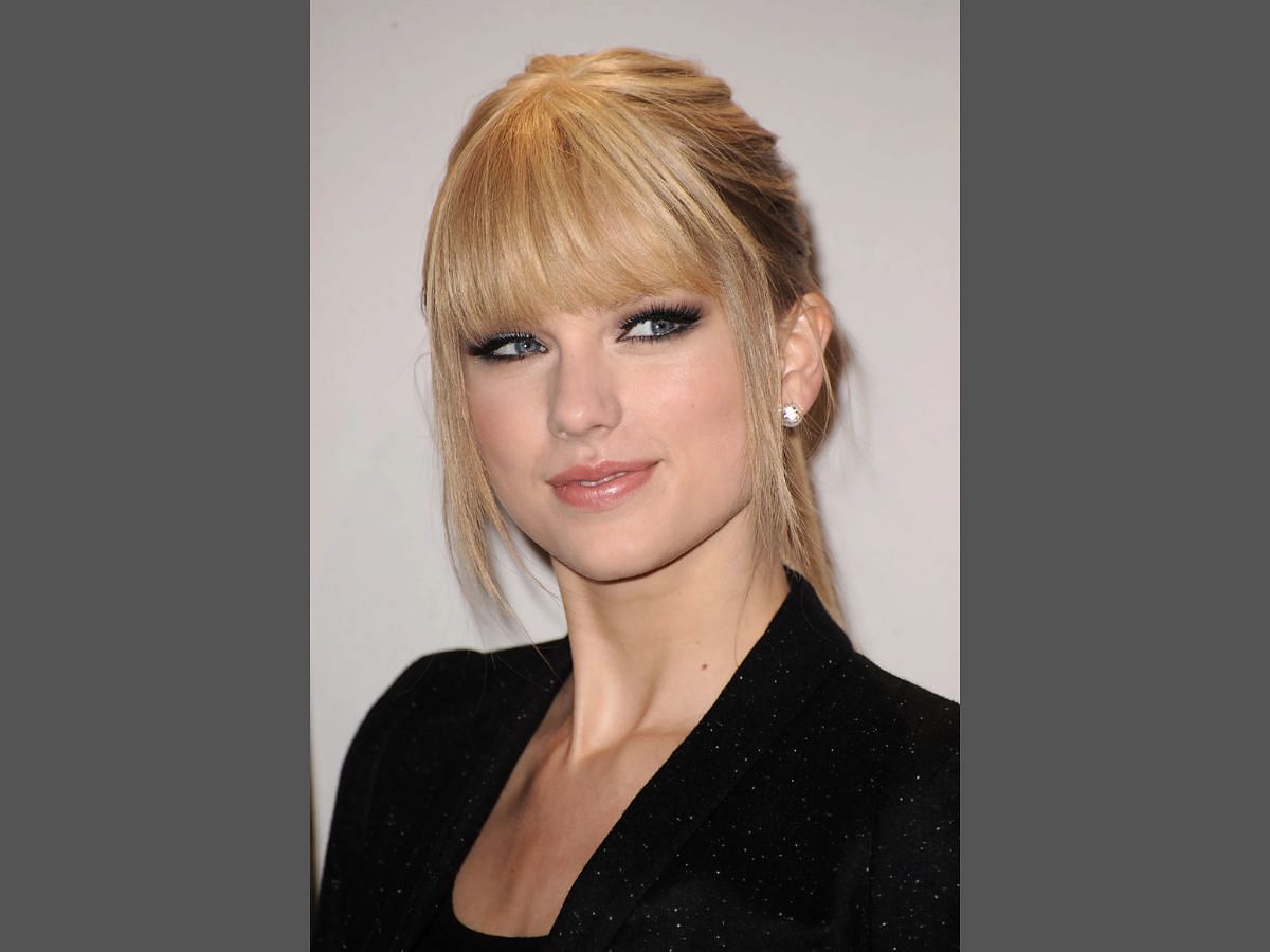 Taylor&#039;s Bronzed Skin Makeup Look (Image Via Getty Images)