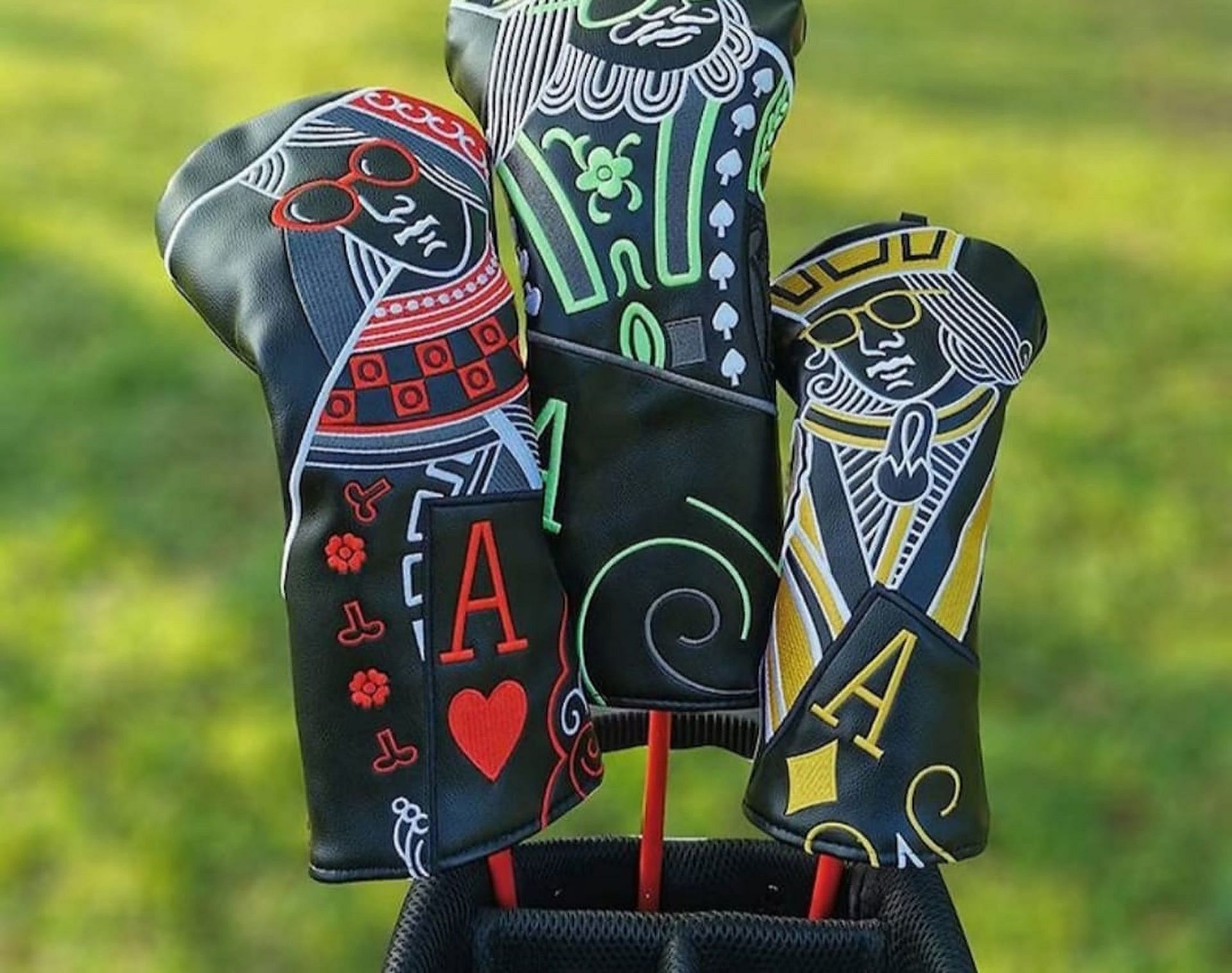 King and Queens Golf Head Cover Set (Image via Etsy.com)