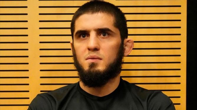 "The Russian be cheating right now" - Islam Makhachev accused of foul play after "behind the scenes" experience by UFC lightweight