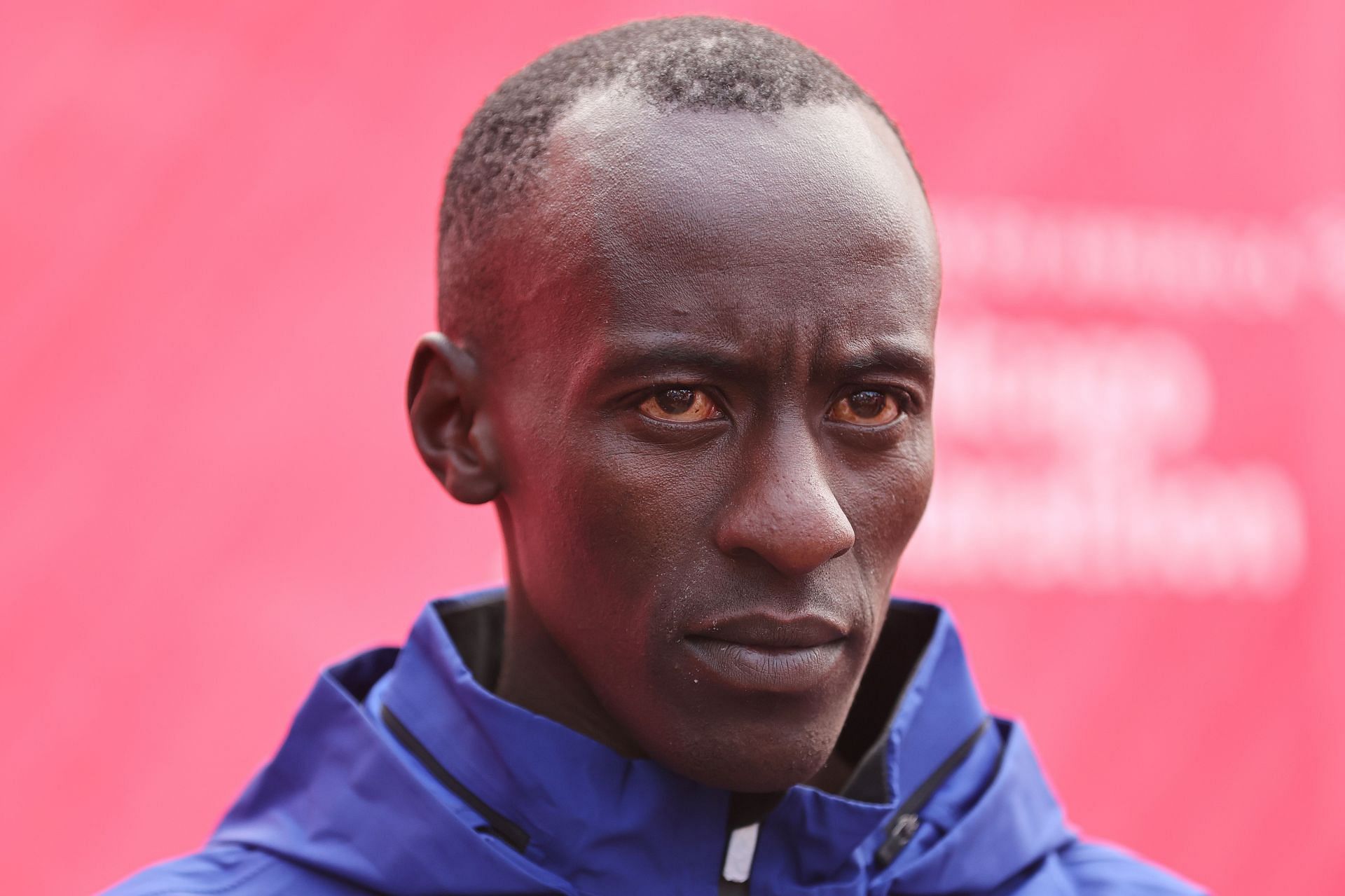 Kenya&#039;s Kelvin Kiptum broke the world marathon record in Chicago.