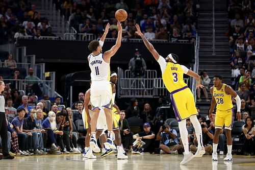 Los Angeles Lakers v Golden State Warriors