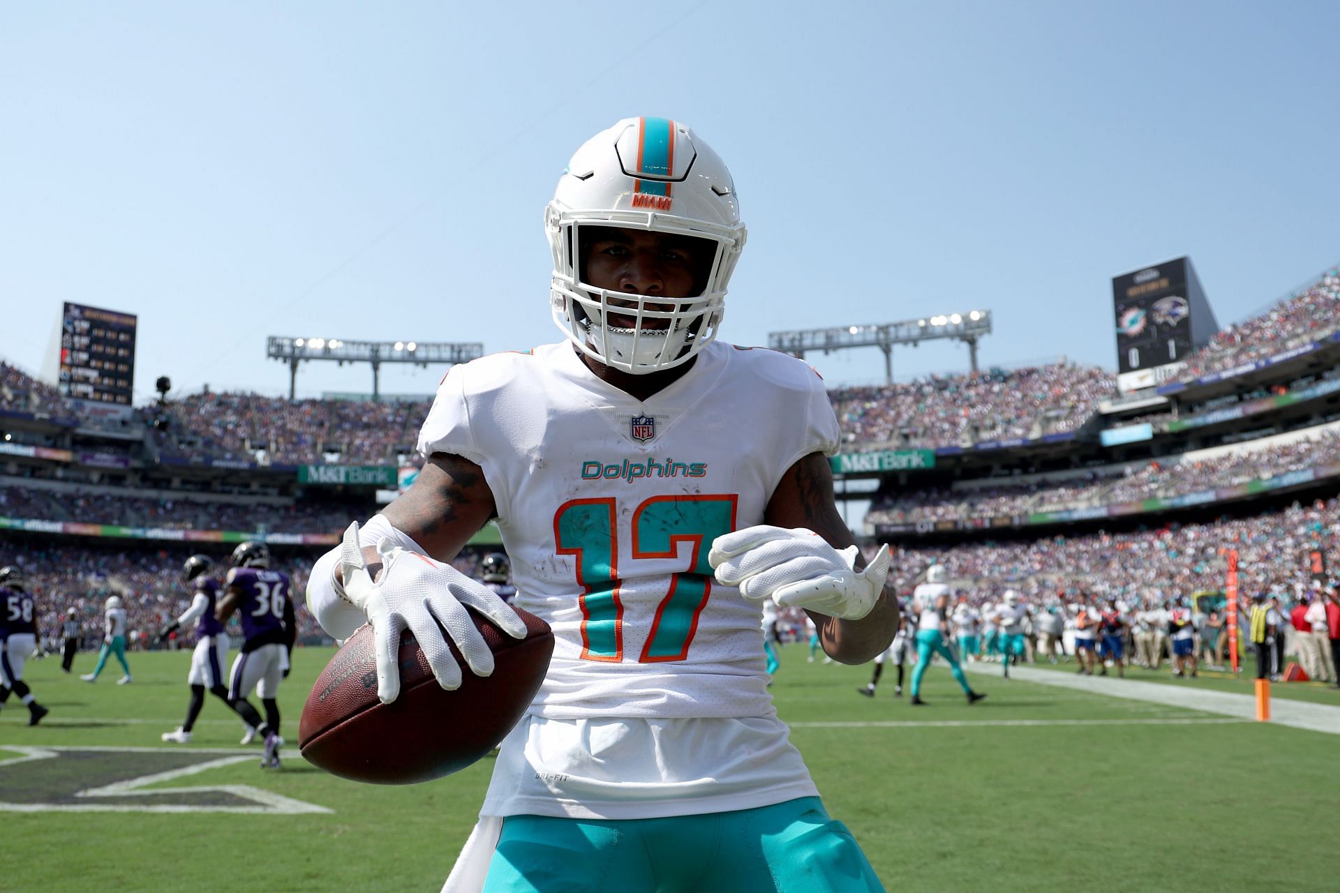 Jaylen Waddle injury update: Dolphins WR enters concussion