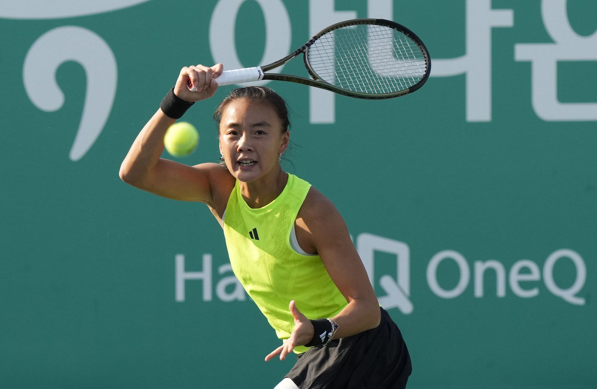 Yue Yuan in action at the 2023 Korea Open.