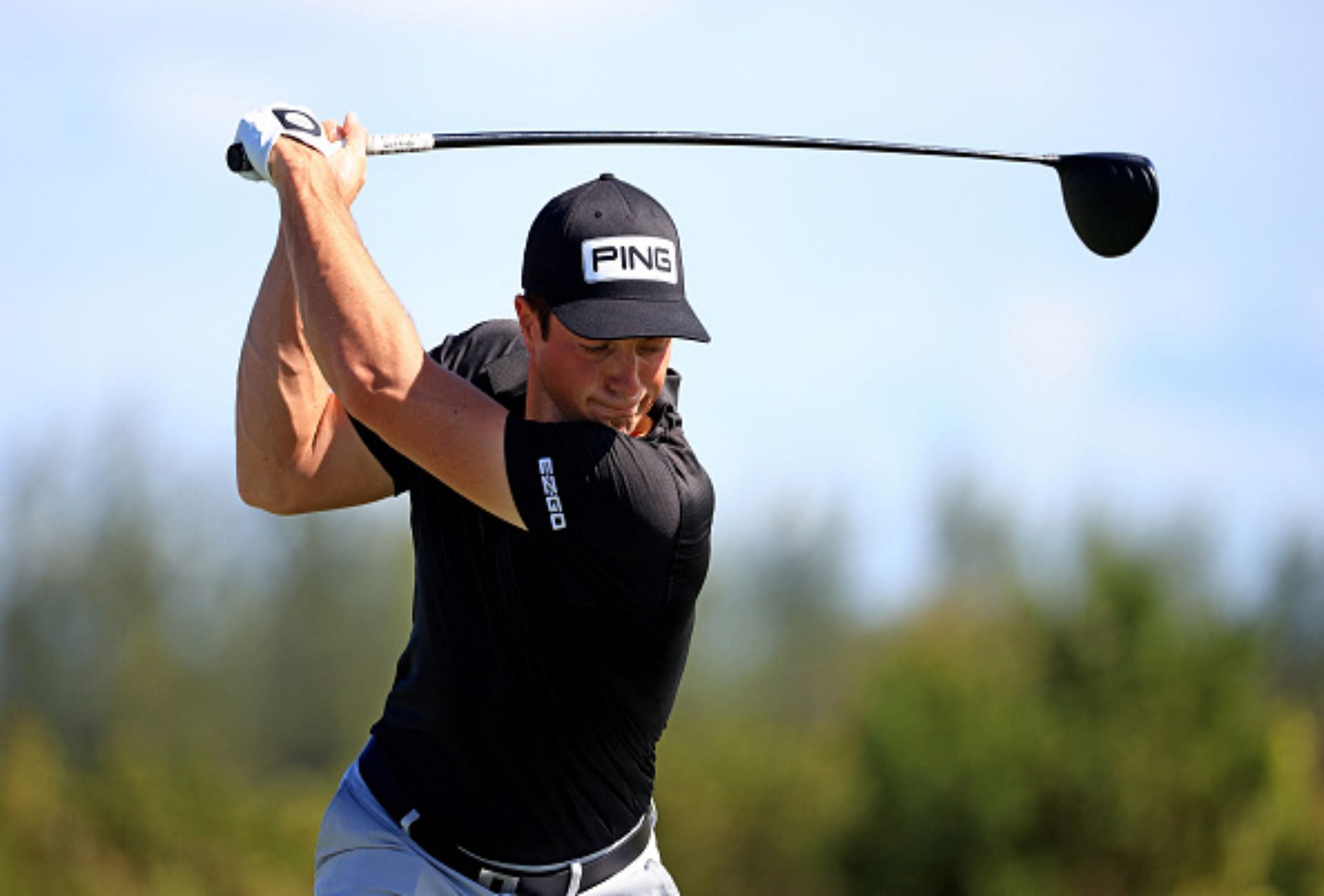 Viktor Hovland will be at the 2023 Hero World Challenge as the defending champion (Image via Getty).