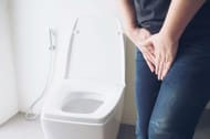 Using mobile on the toilet is a hotbed of germs and bacteria. (Image via Freepik/jcomp)