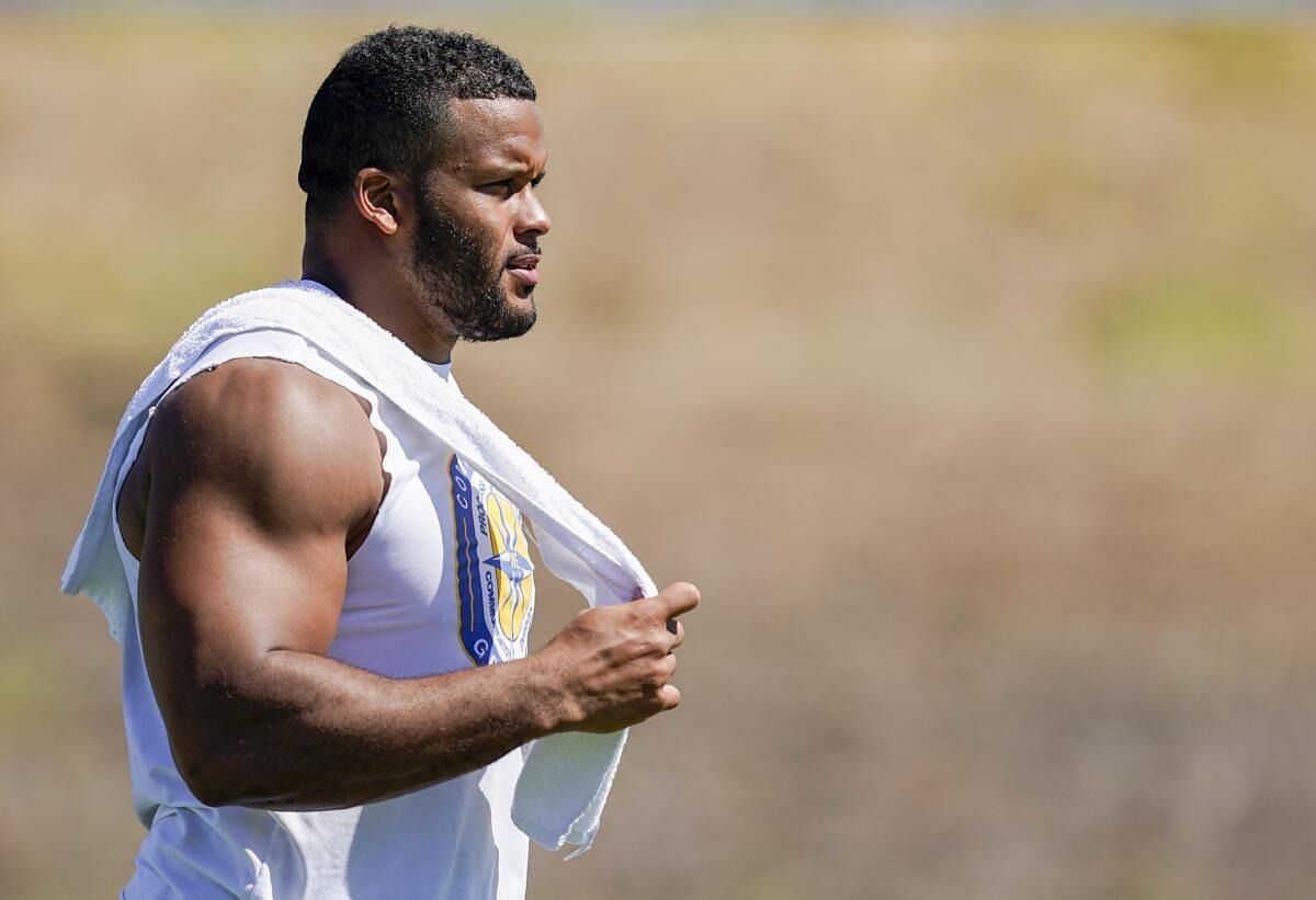 Aaron Donald working out (Image via Los Angeles Rams)