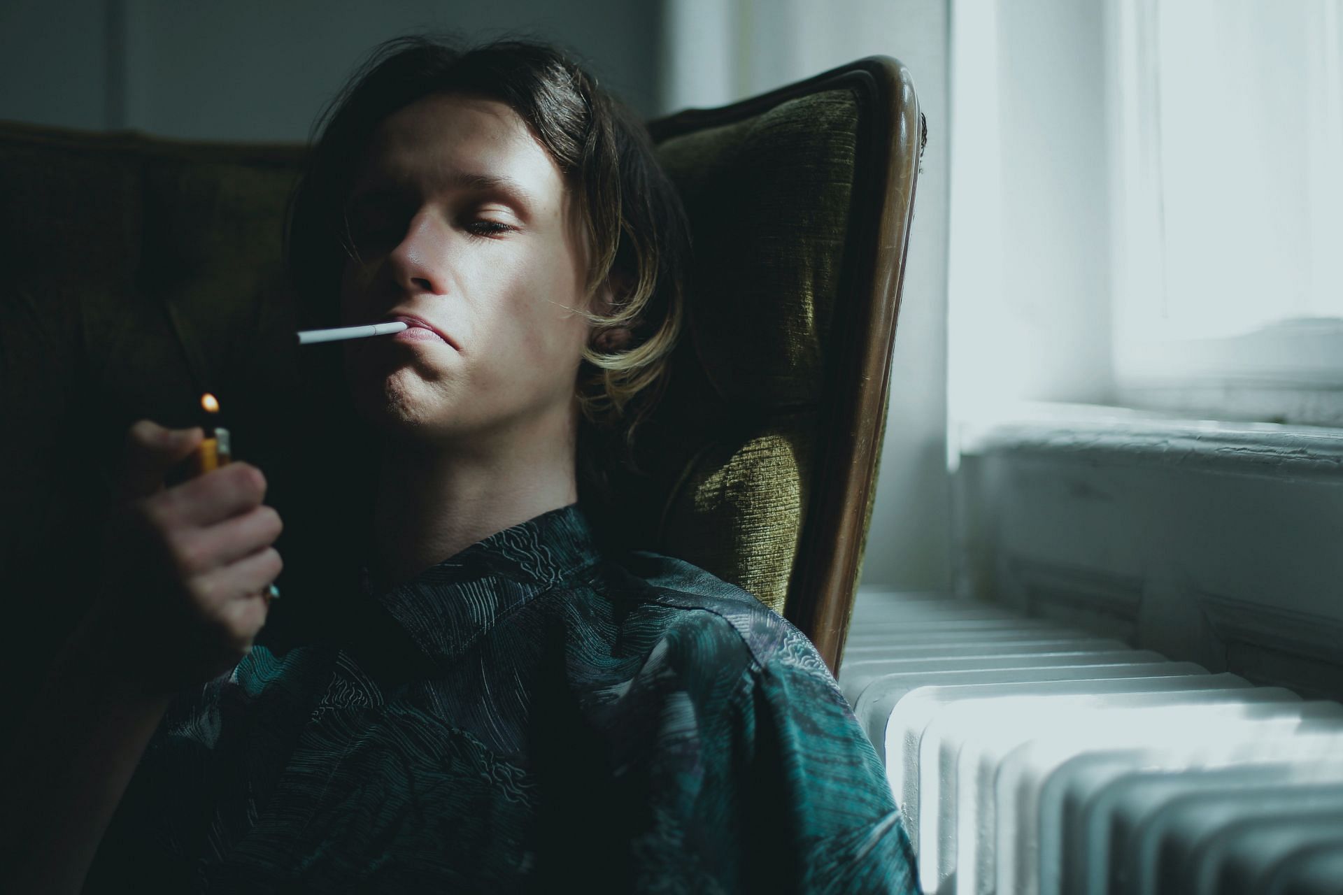 Symptoms caused by smoking (image sourced via Pexels / Photo by Jessica Ticozelli)