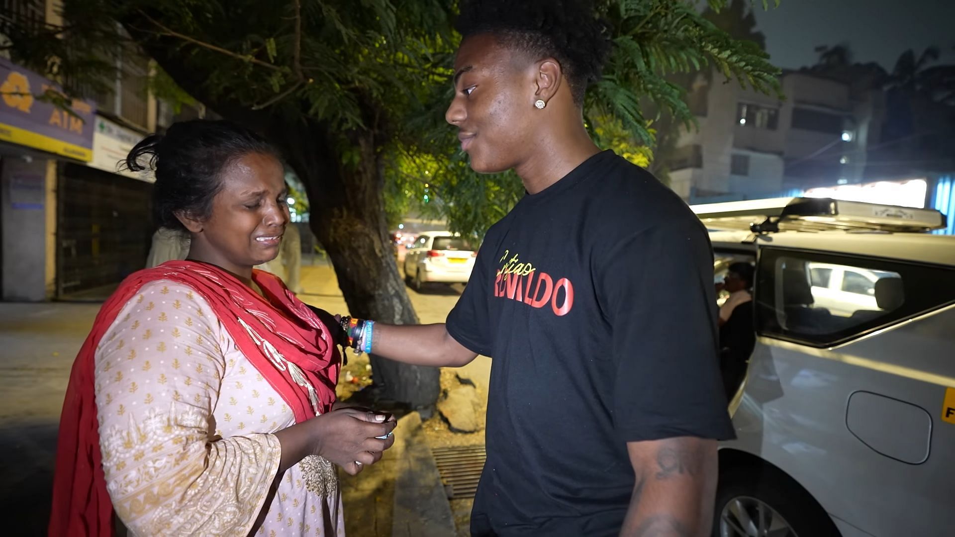 IShowSpeed wins hearts after donating money to single mother in the streets of India (Image via IShowSpeed/YouTube)