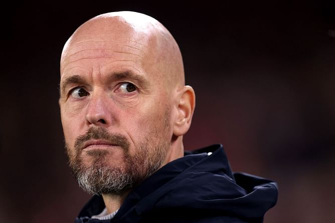 "All you have to do is give a red card" - Copenhagen boss hits out at Manchester United star for scuffing penalty spot in UCL thriller
