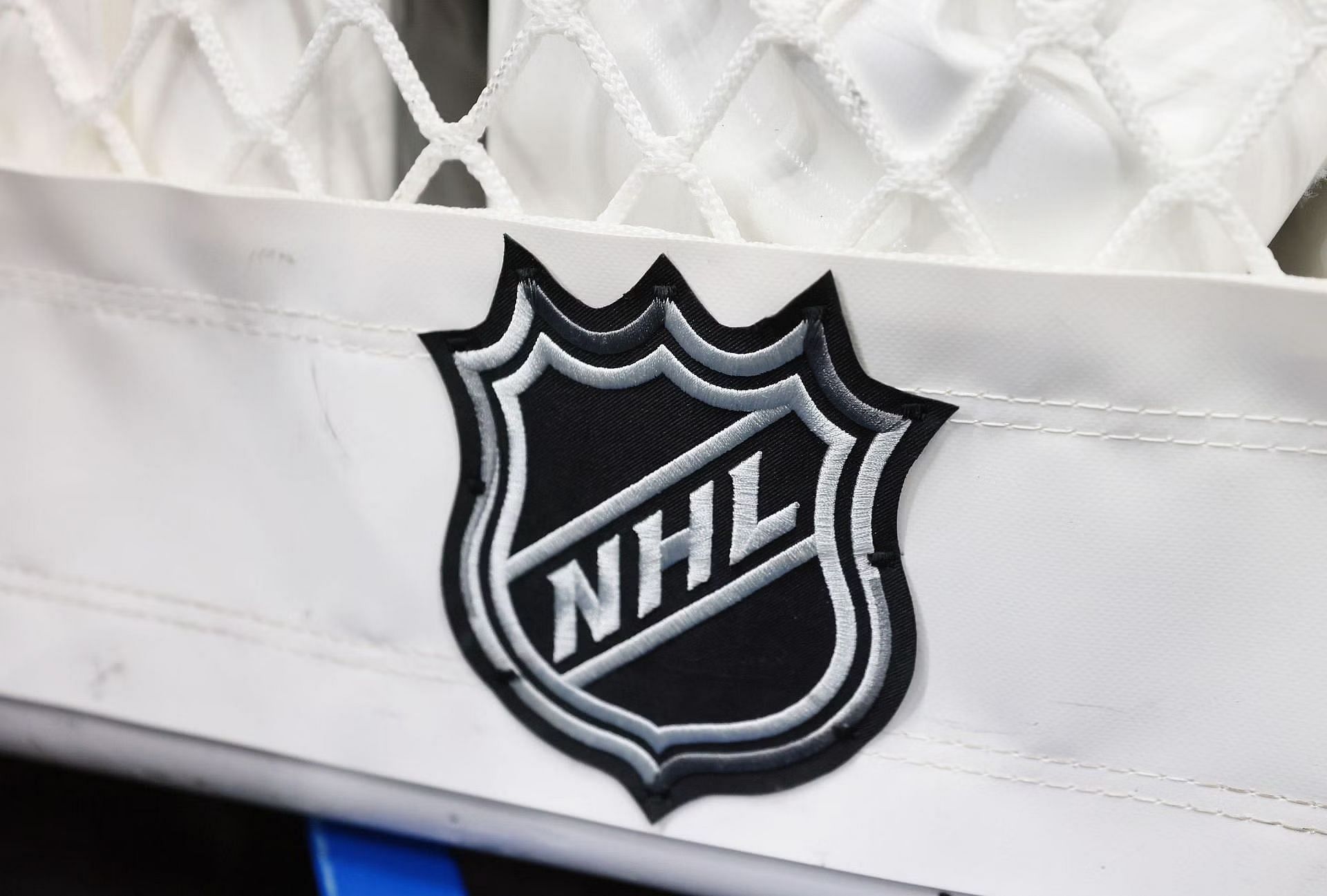Could the NHL expand to 34 teams with Houston and Quebec ?