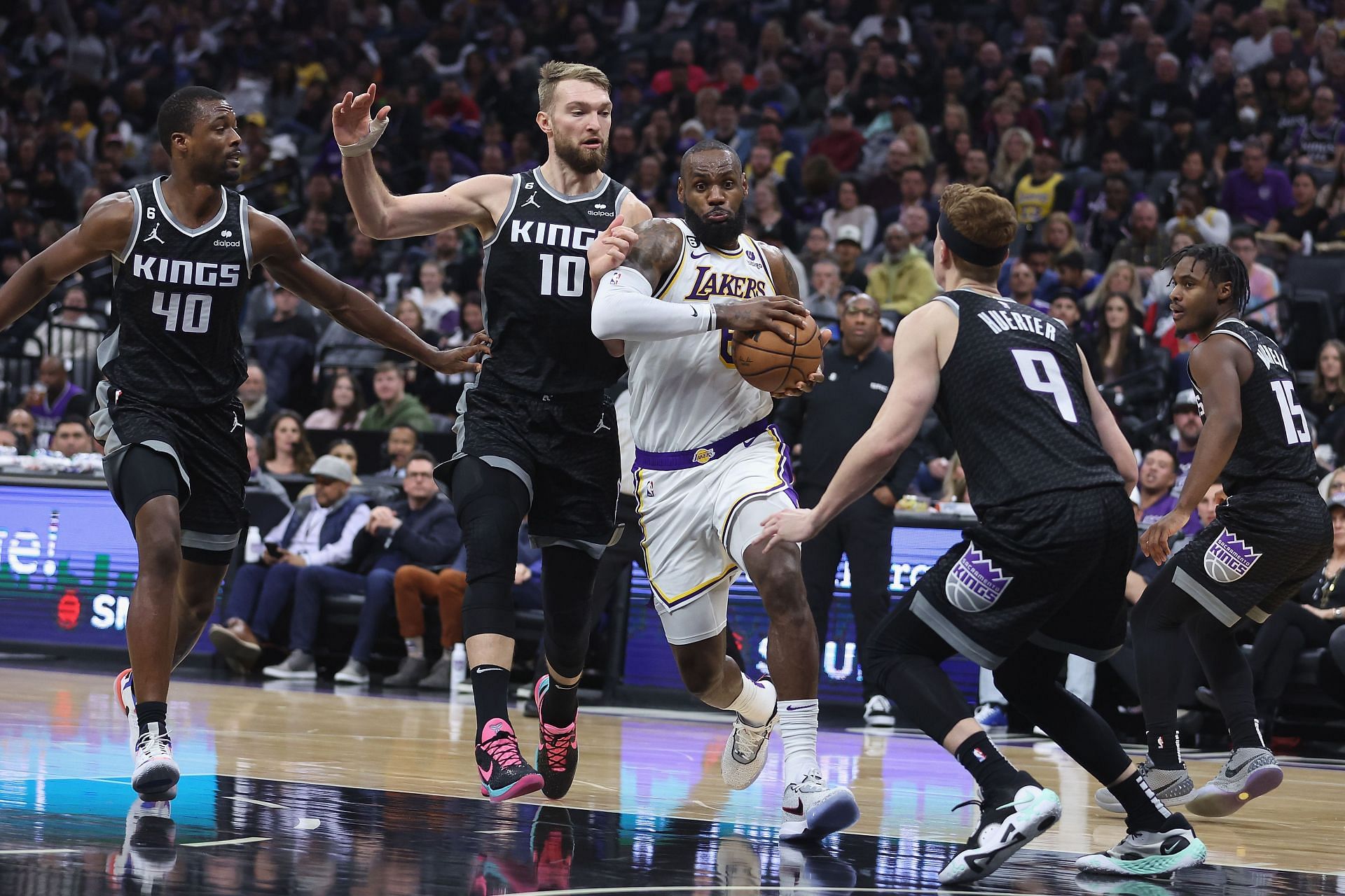 Los Angeles Lakers v Sacramento Kings