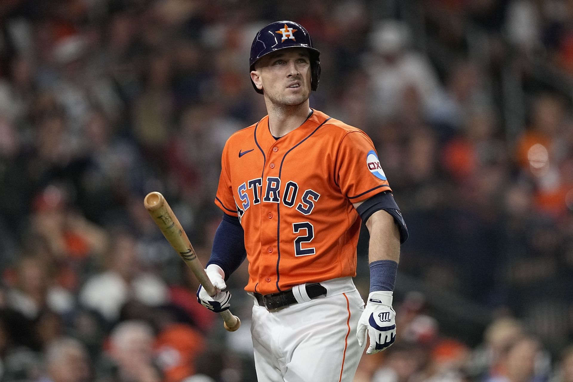 Alex Bregman's toddler Knox stuns fans with basketball shot and ...