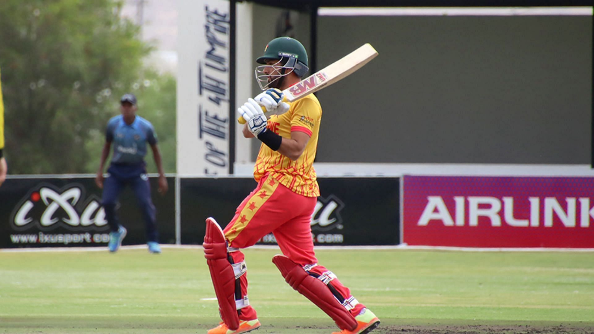 अपनी पारी के दौरान शॉट खेलते हुए सिकंदर रजा (Photo Courtesy : Zimbabwe Cricket)