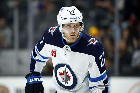 Leafs' Matthews has top-selling jersey, edging Crosby, McDavid: NHL -  Agassiz-Harrison Observer