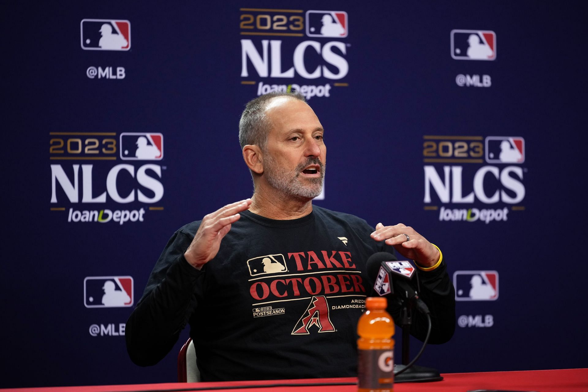 Torey Lovullo promises his Diamondbacks will fight