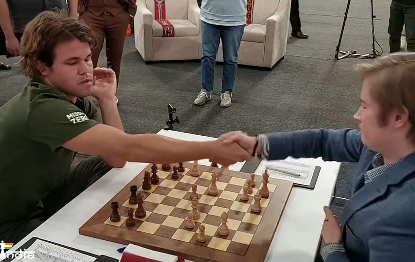 Magnus Carlsen loses second game!! : r/LivestreamFail