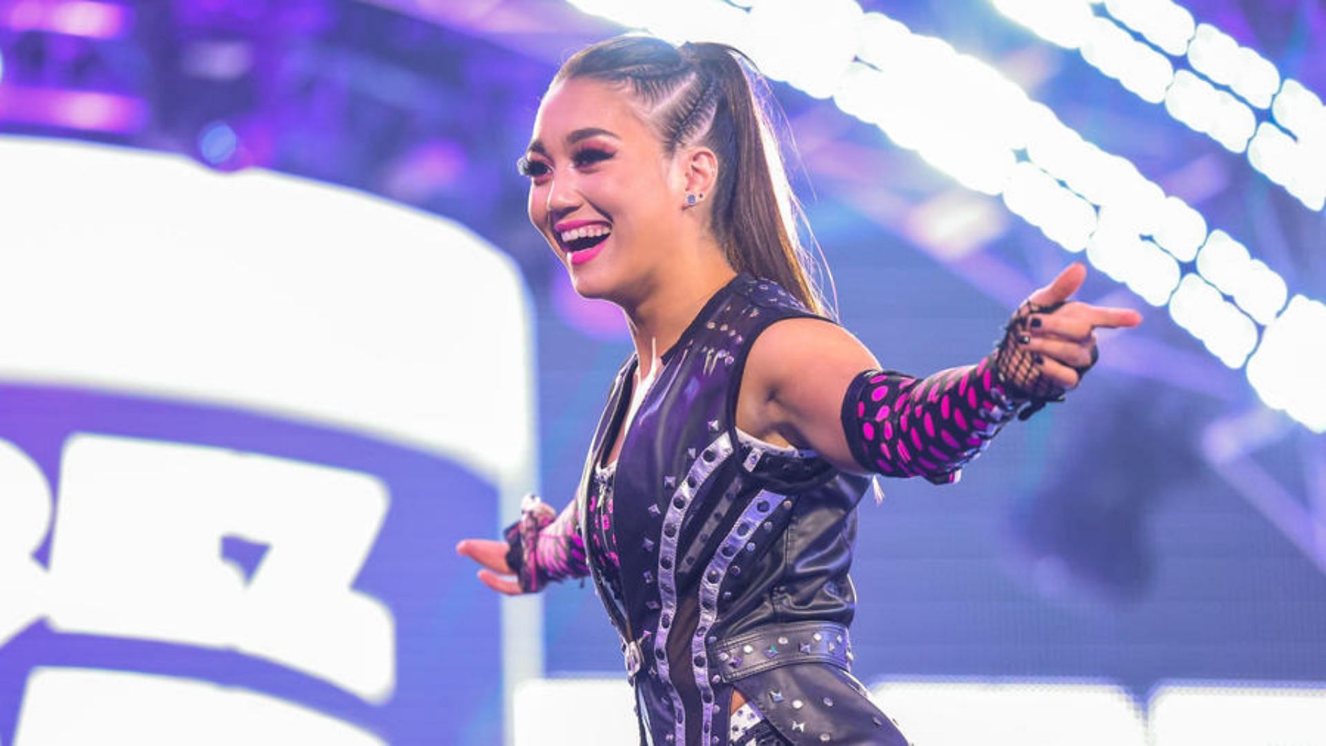 3 Reasons Roxanne Perez must be pushed to the main roster by end of ...