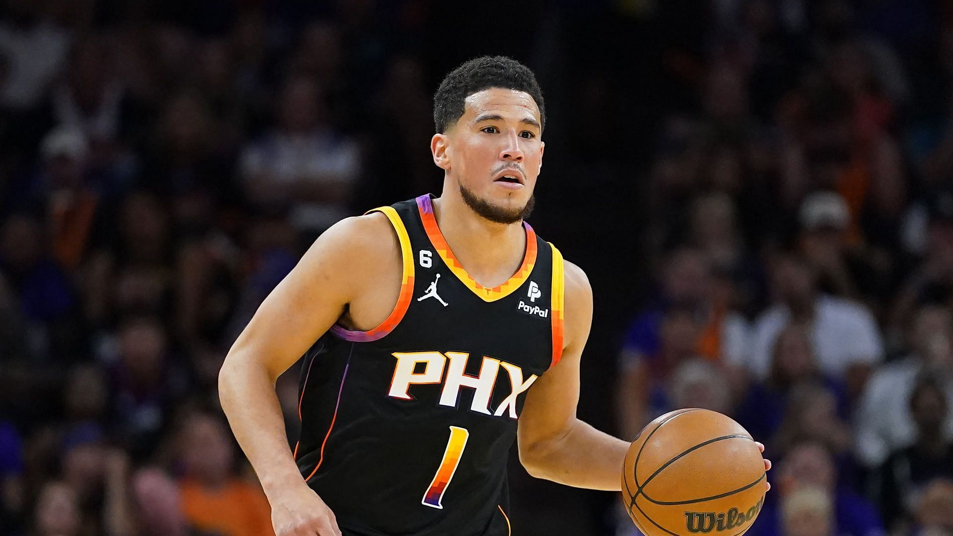 Download Phoenix Suns Star Devin Booker Right Before Action