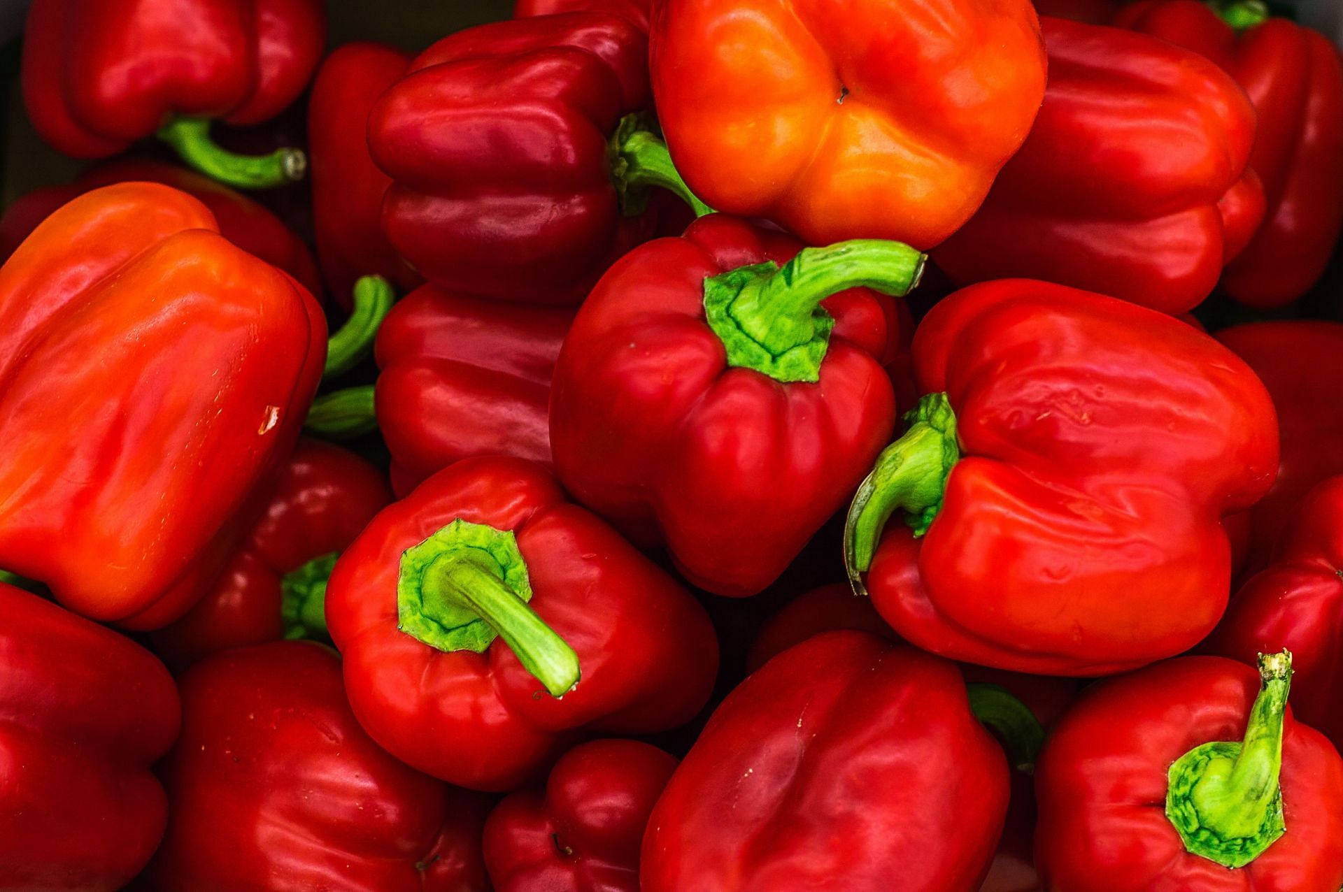 Paprika in Faked foods in the world (Image via Unsplash/Vitolda)