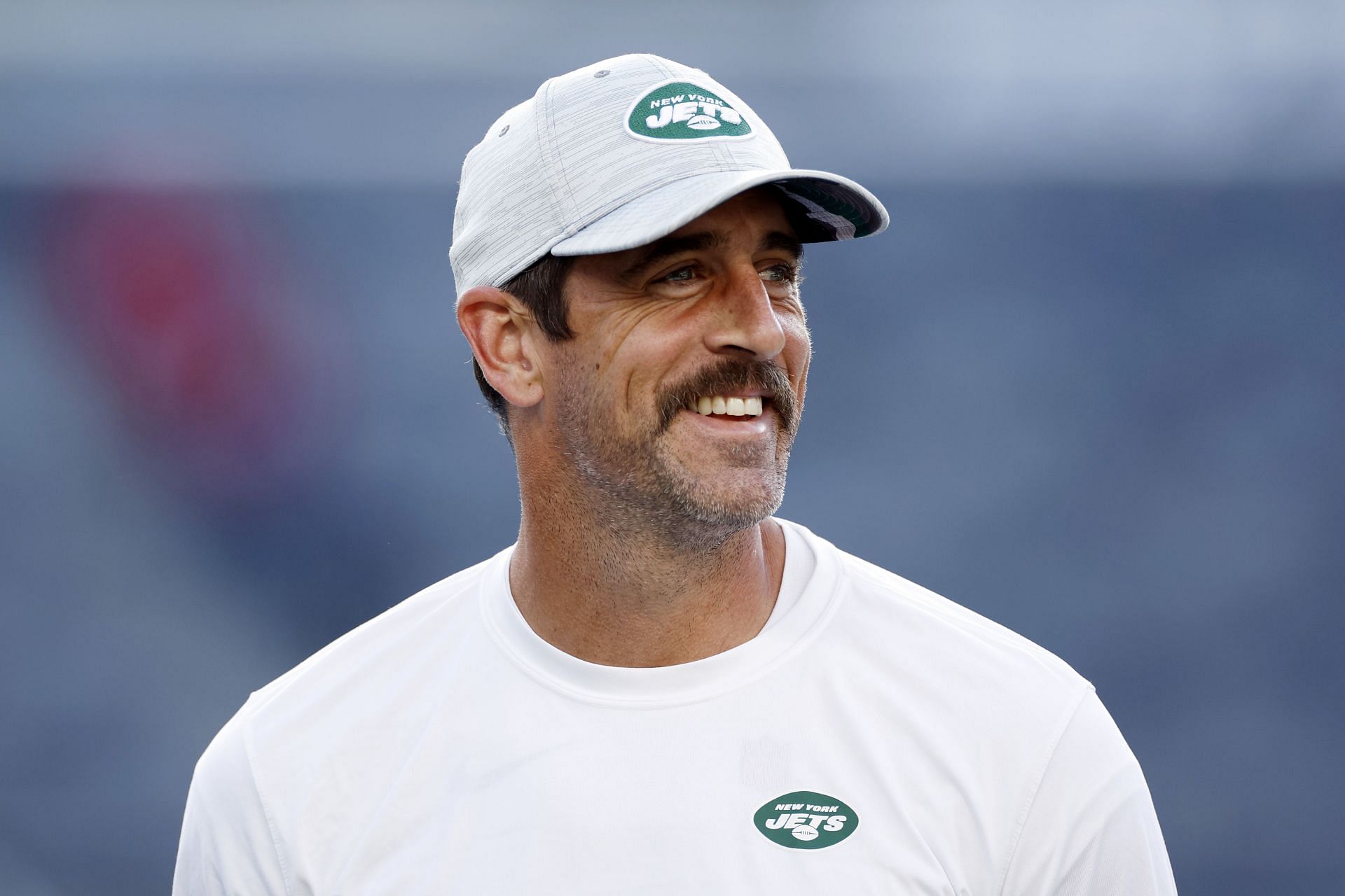 Aaron Rodgers' mic dysfunction on ManningCast draws hilarious trolls ...