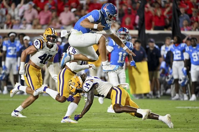 AP Poll Top 25, College Football Rankings after Week 5: LSU plummets to No. 23 after shocking loss to Ole Miss