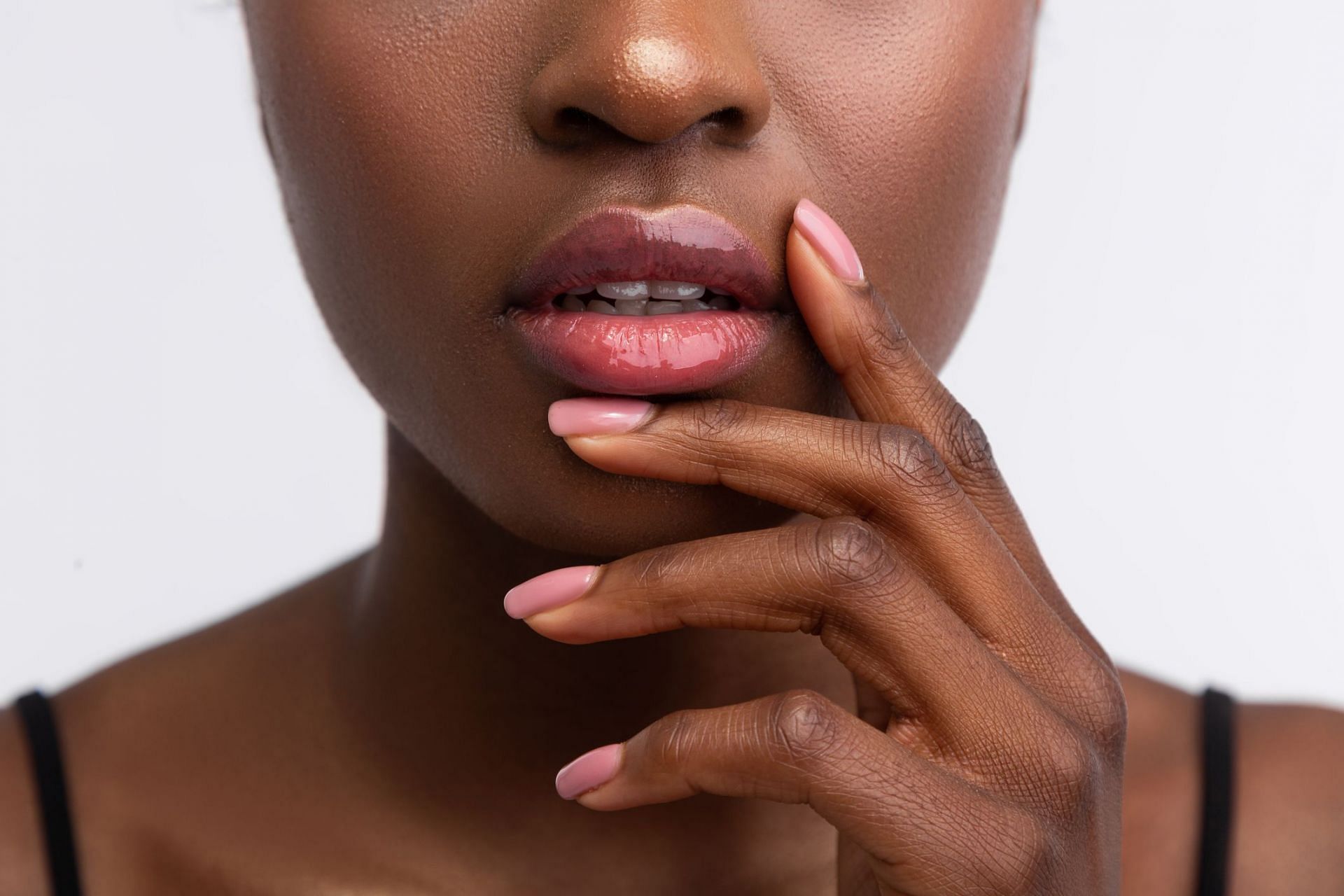 Home remedies for Dark Lips (Image via Getty Images/Yacobchuk)